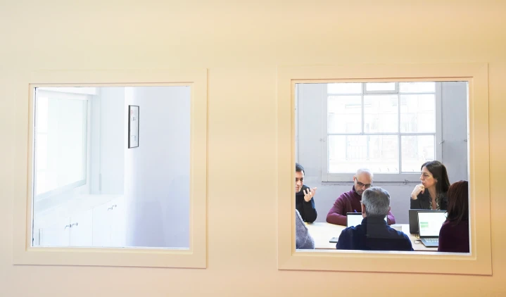 Equip d'Ondeuev reunit a les oficines de l'ag&egrave;ncia de comunicaci&oacute; i branding a Barcelona