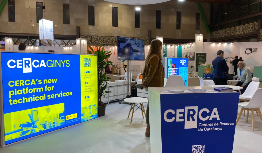 Sistemes gràfics de la identitat CERCA aplicats en espais i comunicació d’esdeveniments