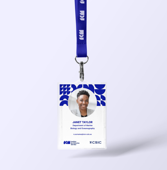 Lanyards i acreditacions corporatives dissenyades segons la identitat visual de l’Institut de Ciències del Mar-CSIC